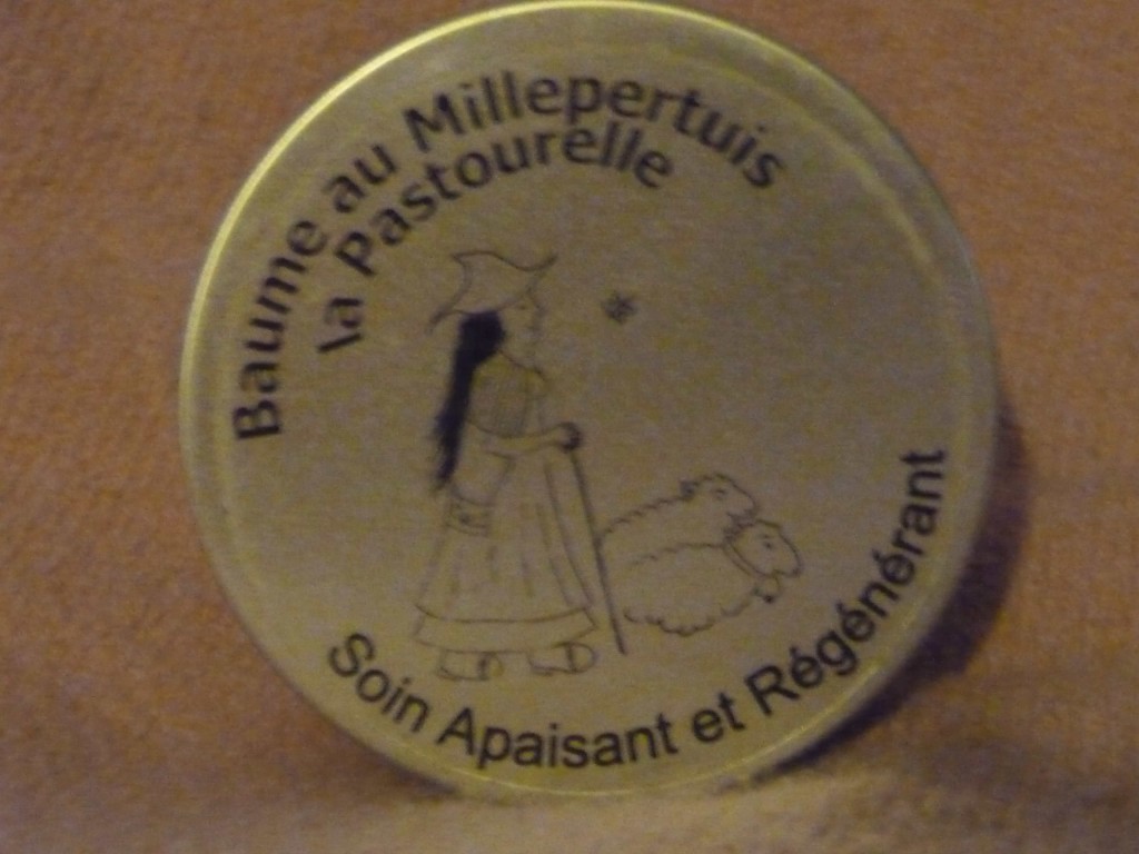 baume de soin au millepertuis. 10.50€